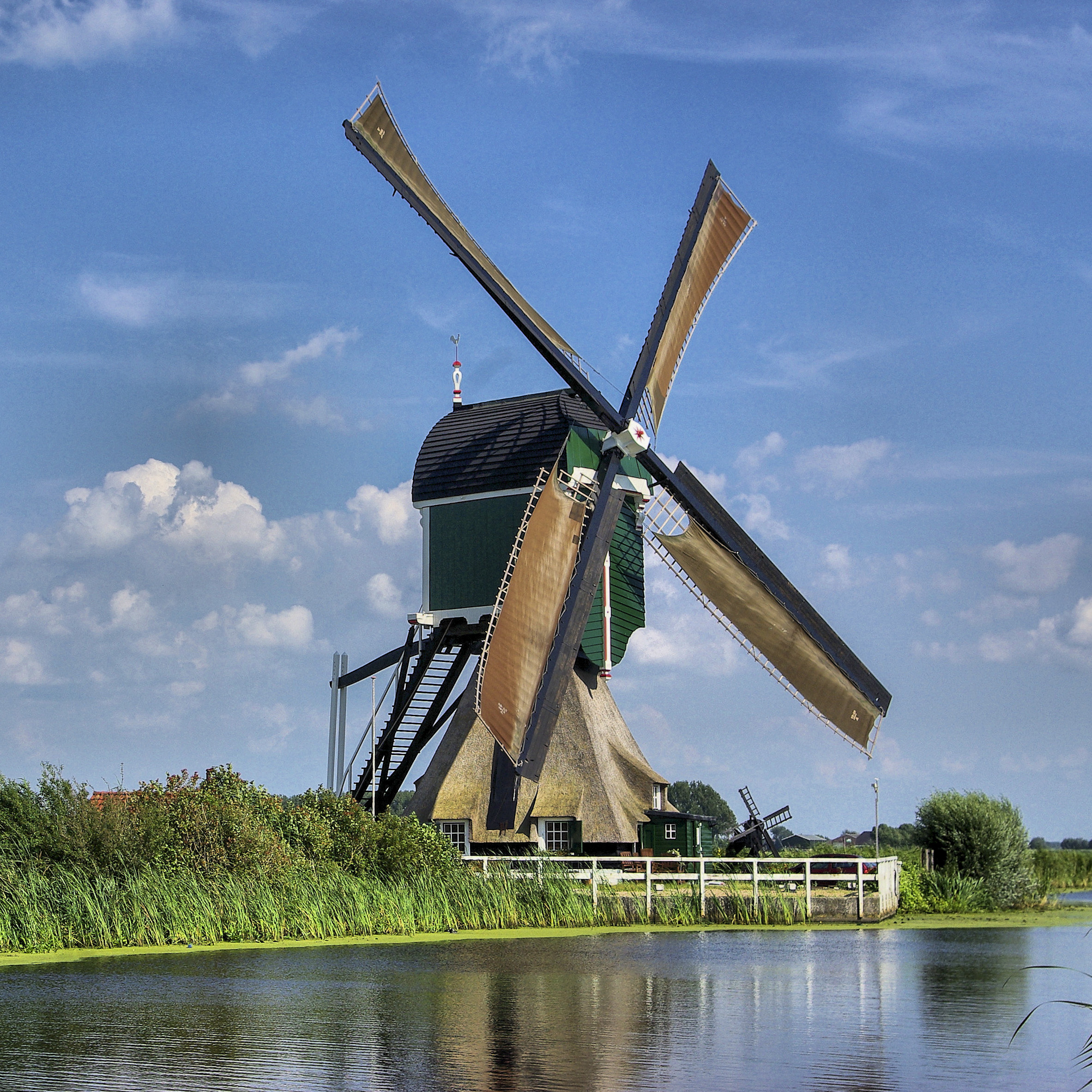 De Liefde Een foto van de Gelkenesmolen